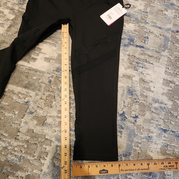 NWT Yogalicious black cropped mesh leggings. Size XL - Picture 16 of 16